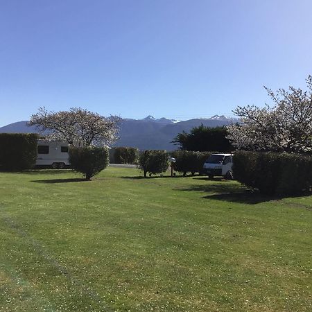 Fiordland Great Views Holiday Park Те-Анау Екстер'єр фото
