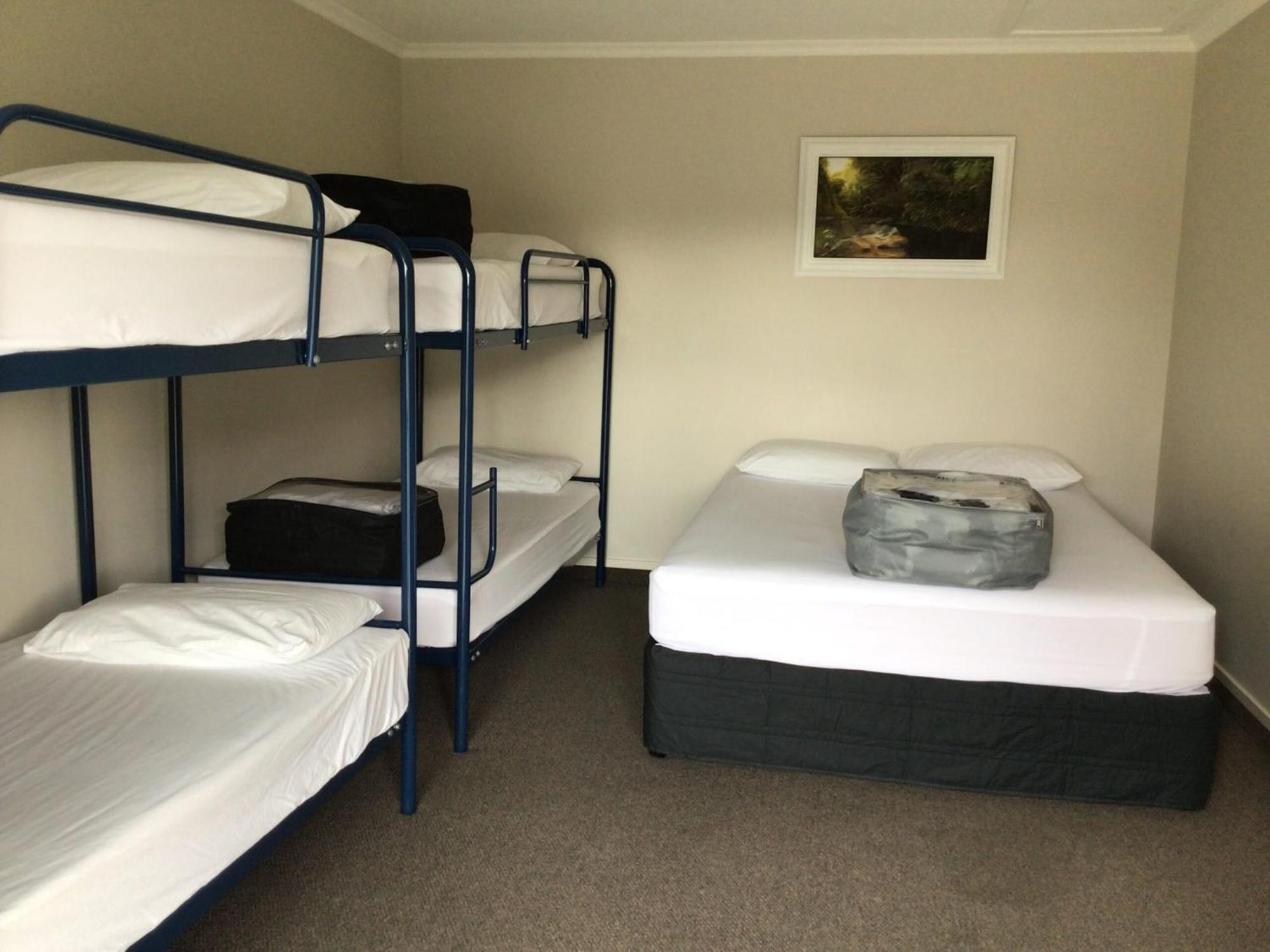 Fiordland Great Views Holiday Park Те-Анау Екстер'єр фото