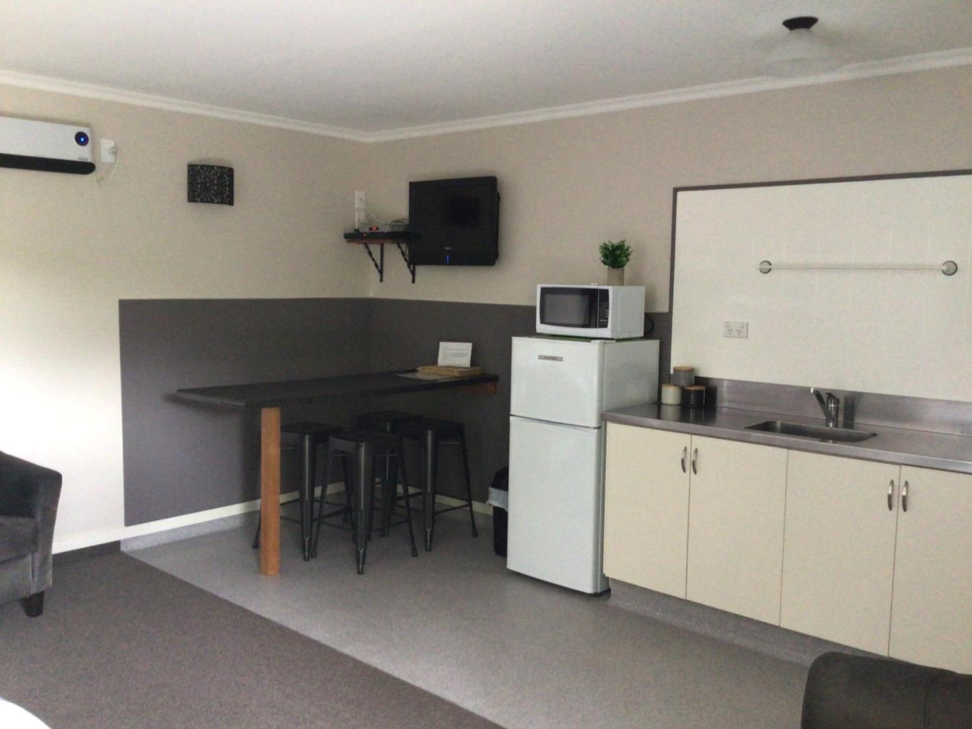 Fiordland Great Views Holiday Park Те-Анау Екстер'єр фото