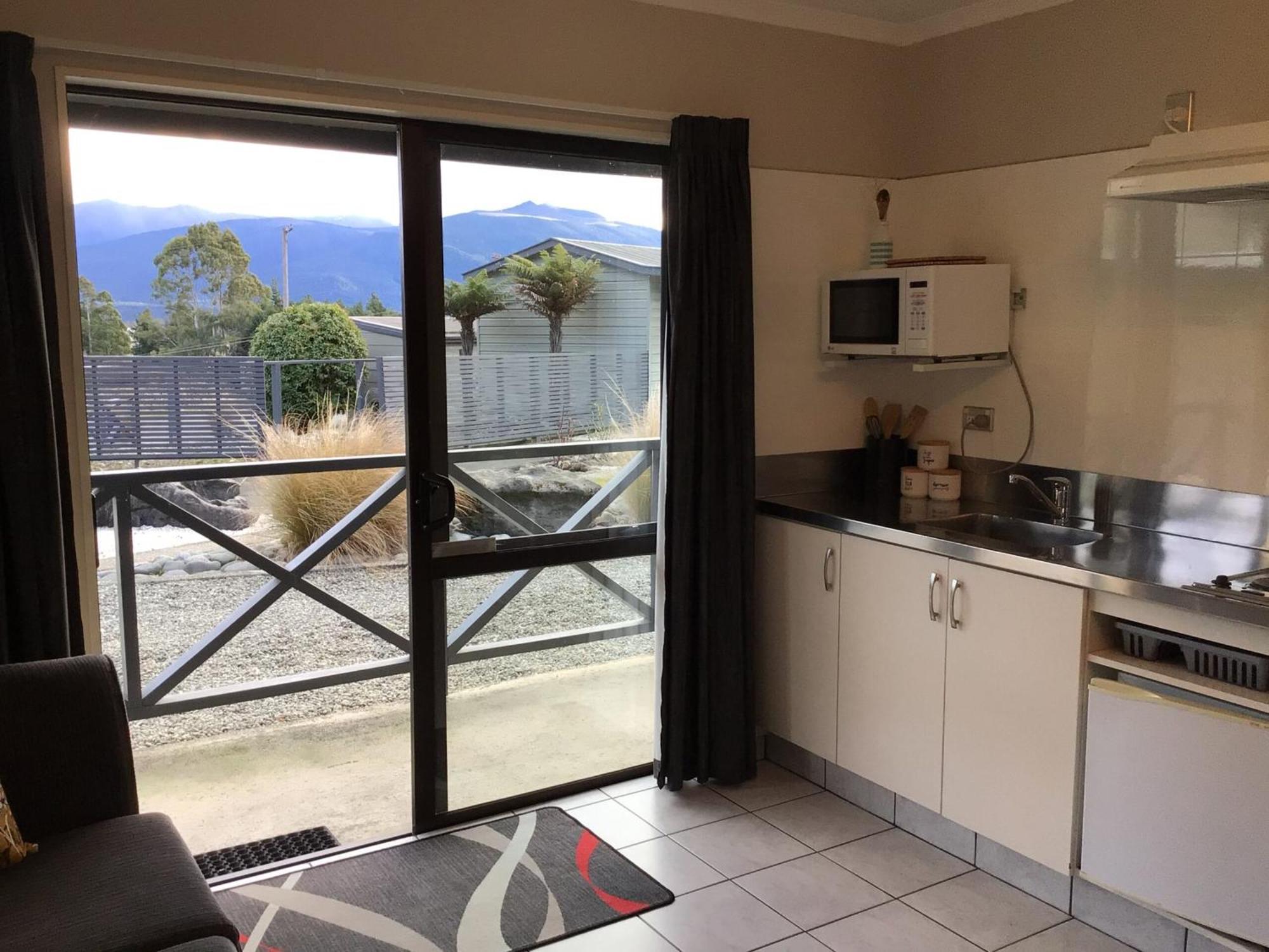 Fiordland Great Views Holiday Park Те-Анау Екстер'єр фото