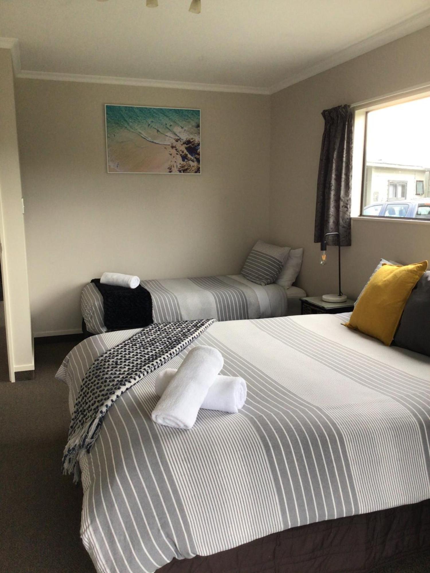 Fiordland Great Views Holiday Park Те-Анау Екстер'єр фото