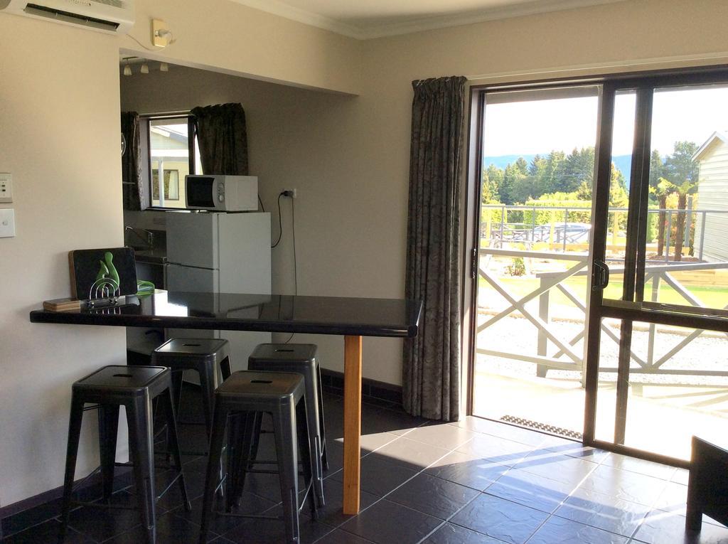 Fiordland Great Views Holiday Park Те-Анау Екстер'єр фото