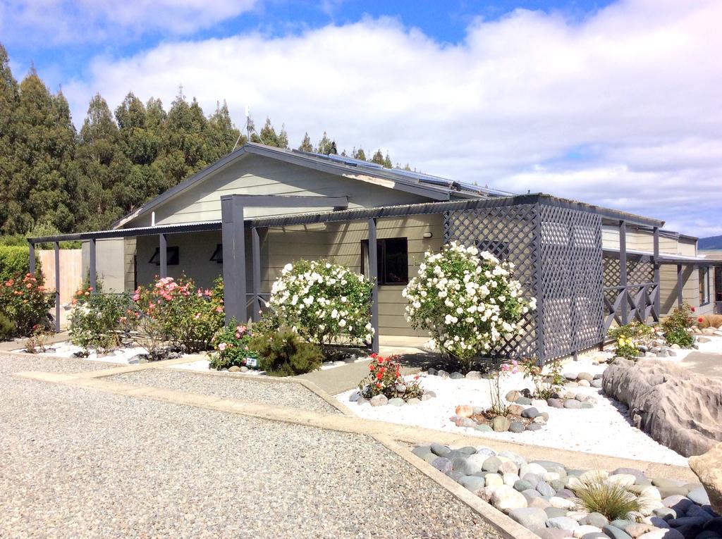 Fiordland Great Views Holiday Park Те-Анау Екстер'єр фото