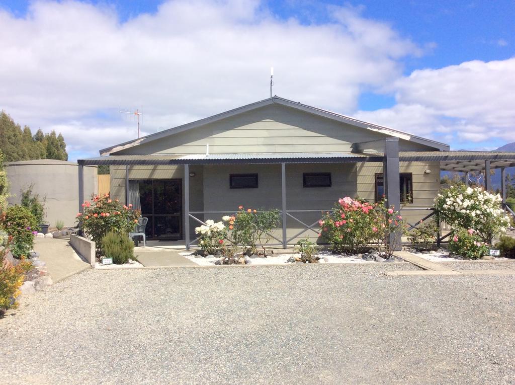Fiordland Great Views Holiday Park Те-Анау Екстер'єр фото