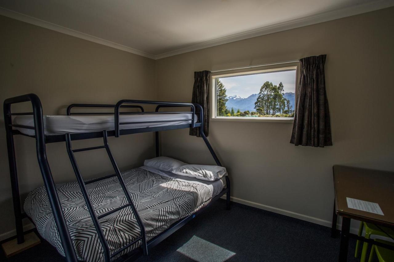 Fiordland Great Views Holiday Park Те-Анау Екстер'єр фото