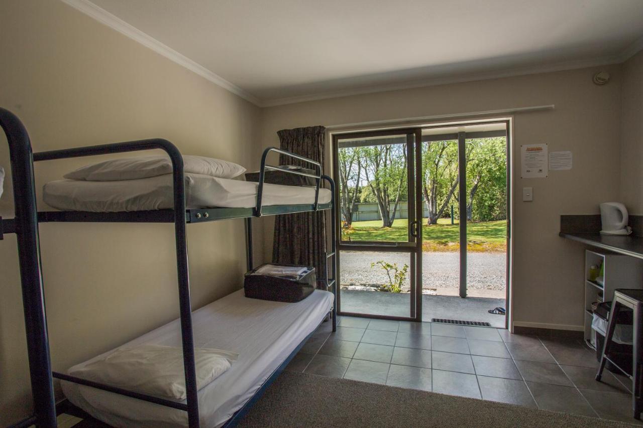 Fiordland Great Views Holiday Park Те-Анау Екстер'єр фото